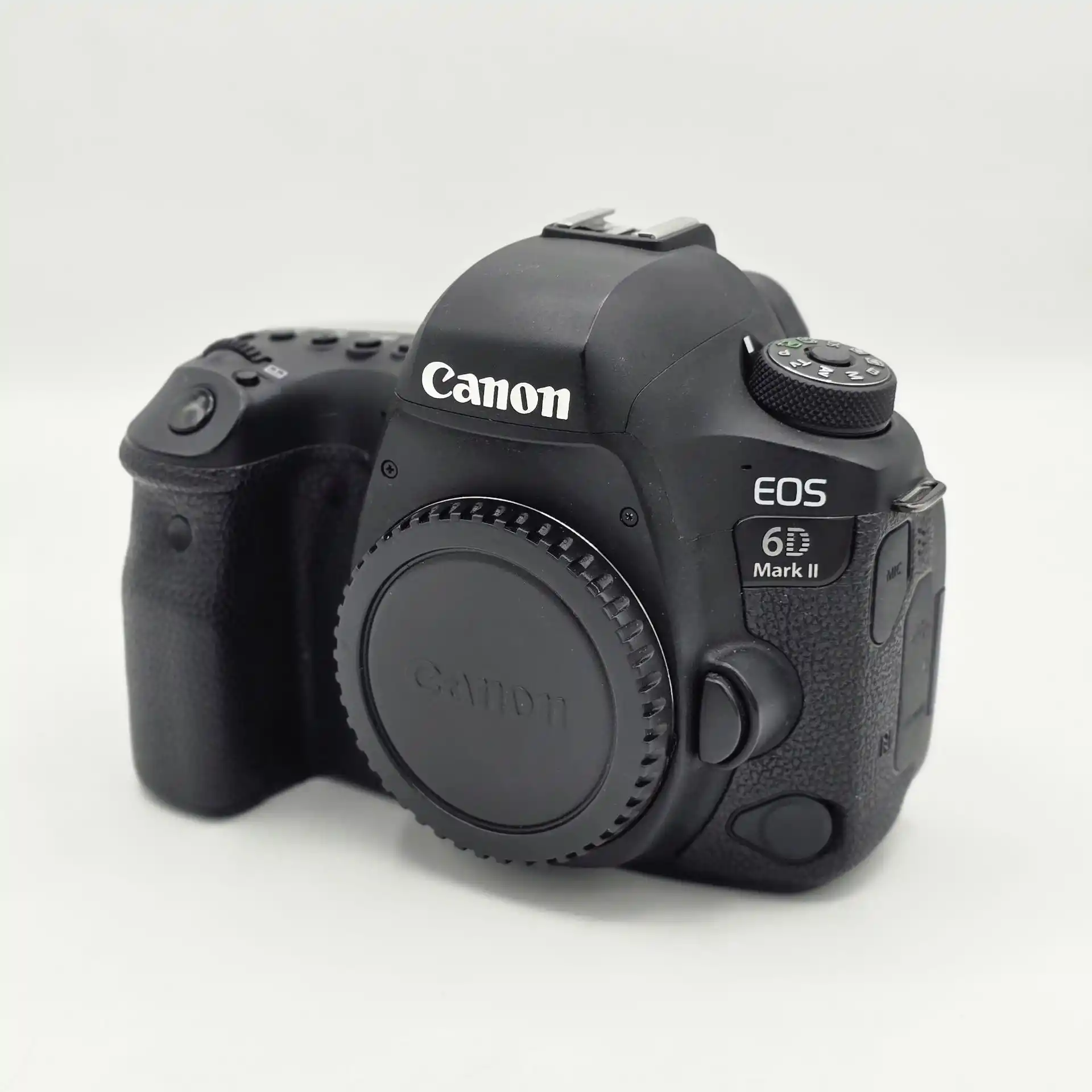 دوربین حرفه ای کانن | Canon 6D mark ii body دست دو